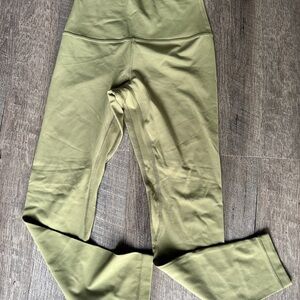 Lululemon Align™ Leggings – Green – Size 6 – Like New